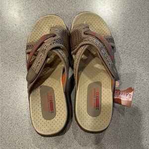 New Skechers reggae slide sandals women’s size 9 Toe Loop